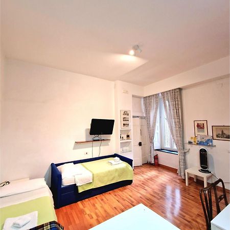 Appartamento Il Sole Di Montesanto Sleep Welly Napoli Esterno foto